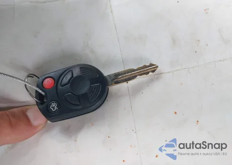 2009 Ford Escape Xlt z USA, uszkodzony, nr VIN 1FMCU93G59KA82206